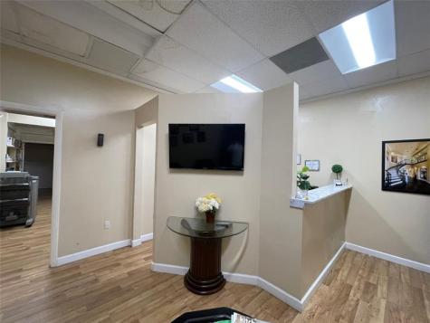 4700 W Prospect Road Oakland Park FL 33309