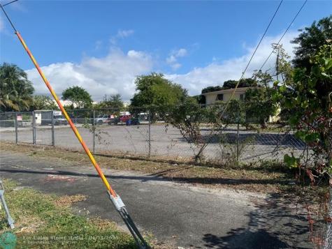 5928 Wiley Street Hollywood FL 33023