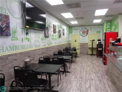 7158 N Beracasa Way Boca Raton FL 33433