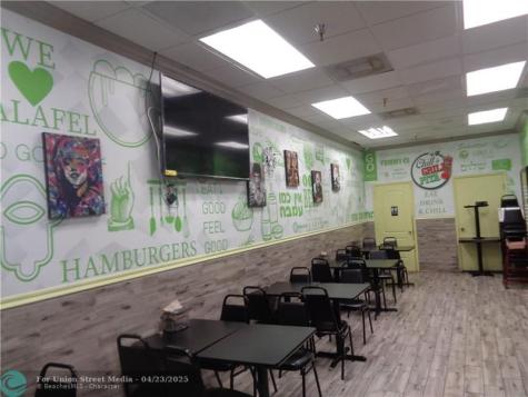 7158 N Beracasa Way Boca Raton FL 33433