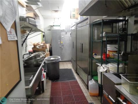 7158 N Beracasa Way Boca Raton FL 33433