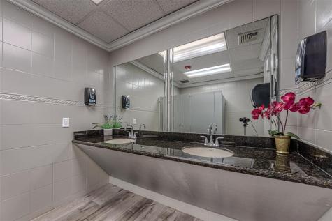 2425 NE 50th Street Fort Lauderdale FL 33308