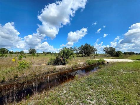 17019 NW 296th Street Okeechobee FL 34972
