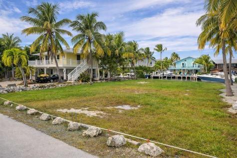 28525 Jolly Roger Drive Little Torch Key FL 33042