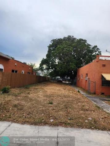 407 N H Street Lake Worth Beach FL 33460