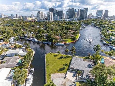 522 SW 9th Terrace Fort Lauderdale FL 33312