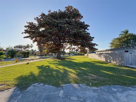 548 SW 6th Terrace Homestead FL 33030