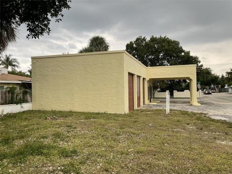 3712 S Olive Avenue West Palm Beach FL 33405