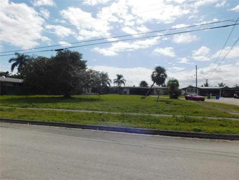 000 Lakeshore Drive Margate FL 33063