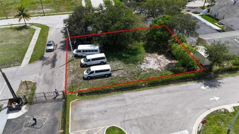 115 SW 1 Aveune Deerfield Beach FL 33441