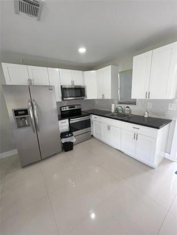 4041 SW 52nd Street Dania Beach FL 33004