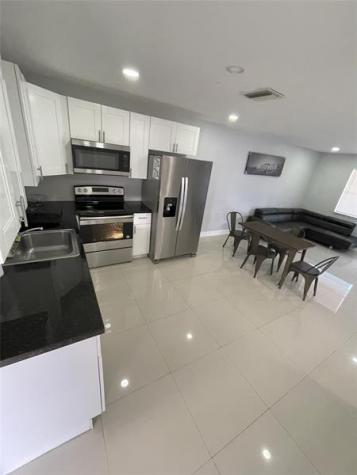 4041 SW 52nd Street Dania Beach FL 33004