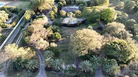 4000 NW 74th Street Coconut Creek FL 33073