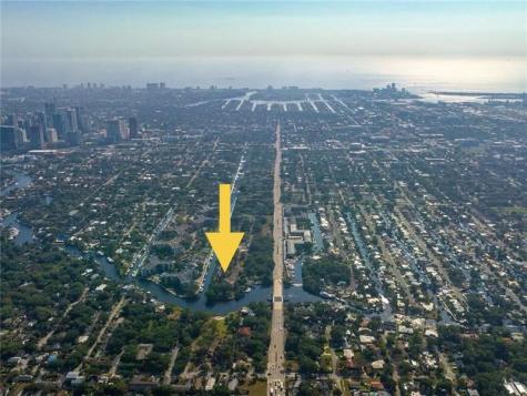 1136 Pina Del Rio Fort Lauderdale FL 33315