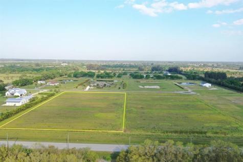 555 65TH Avenue SW Vero Beach FL 32968