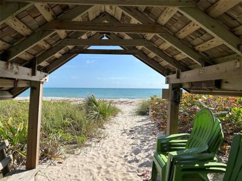 1485 Pelican Lane Vero Beach FL 32963