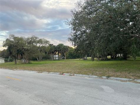 605 N 8th Street Fort Pierce FL 34950