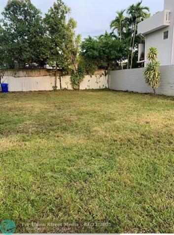 2735 SW 32nd Avenue Miami FL 33133