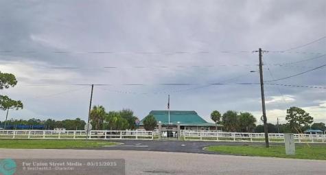 250 N Jinete Street Clewiston FL 33440