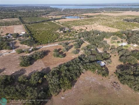 Lake Hatcheneha Haines City FL 33844