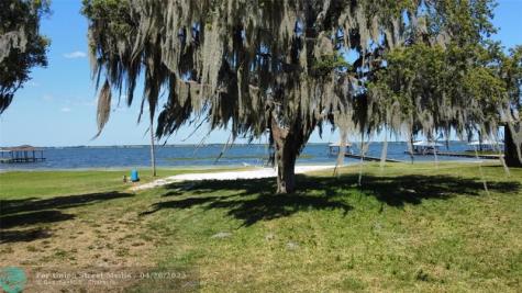 144 Placid Drive Lake Placid FL 33852