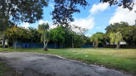 937 NE 34th Court Oakland Park FL 33334