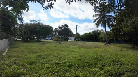 937 NE 34th Court Oakland Park FL 33334
