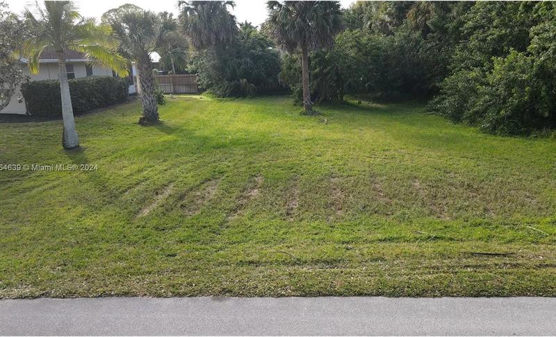 755 38TH Court Vero Beach FL 32968