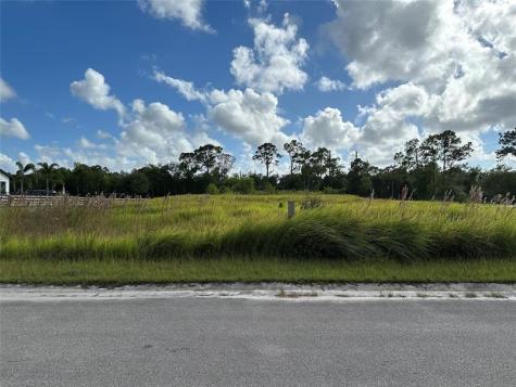 10627 Lighter Wood Lane Fort Pierce FL 34945
