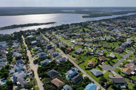 120 Via Madrid Ormond Beach FL 32176