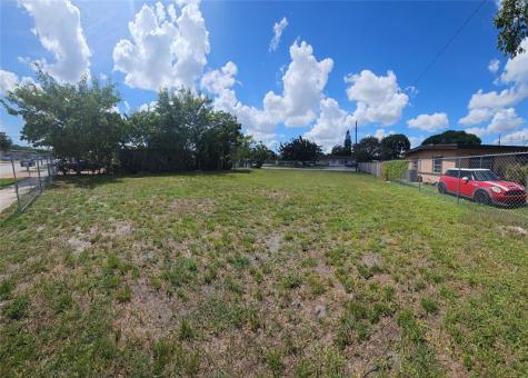 6300 SW 41st Court Davie FL 33314