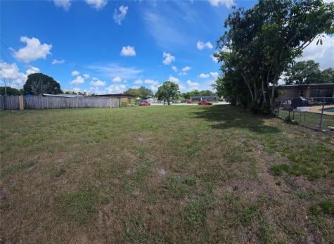 6300 SW 41st Court Davie FL 33314