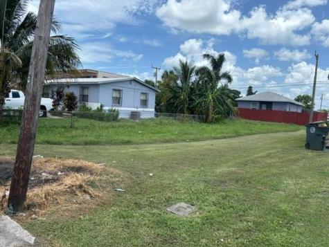 525 SW 9th Street Belle Glade FL 33430