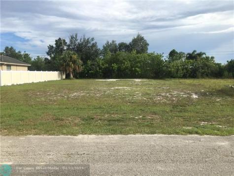 514 SW Lakota Avenue Port St Lucie FL 34953