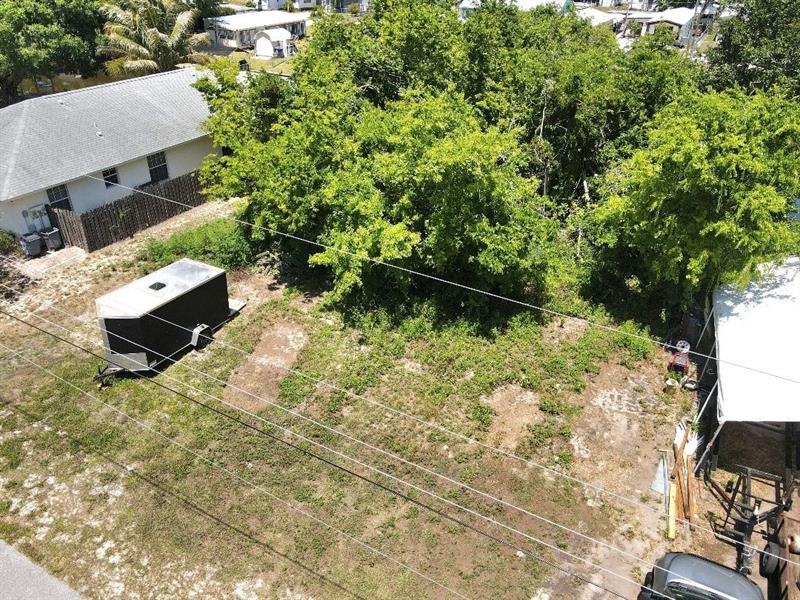 1211 9TH Street Okeechobee FL 34974
