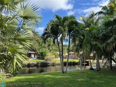 808 SW 8th Terrace Fort Lauderdale FL 33315