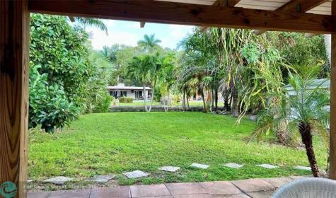 808 SW 8th Terrace Fort Lauderdale FL 33315