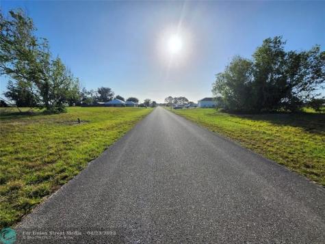 7933 Castile Road Sebring FL 33876