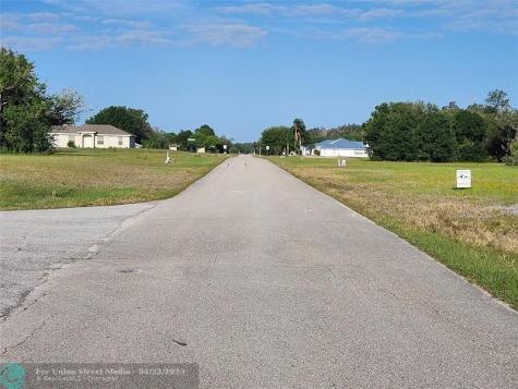 7933 Castile Road Sebring FL 33876