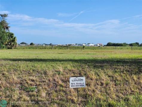 7933 Castile Road Sebring FL 33876