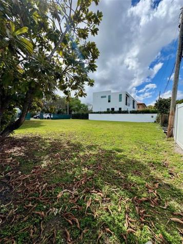 4221 SW 11th Street Miami FL 33134