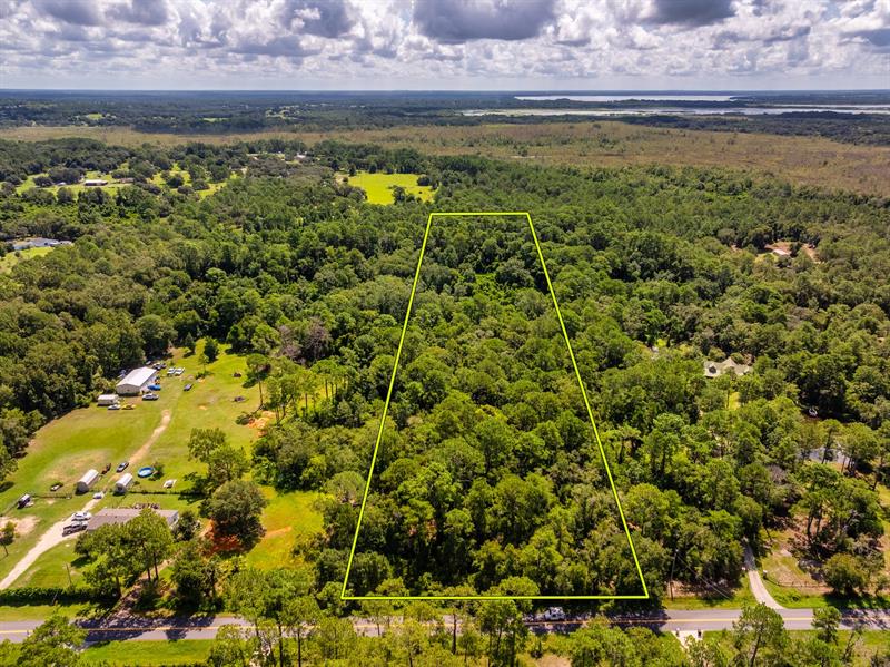 40200 Emeralda Island Road Leesburg FL 34788