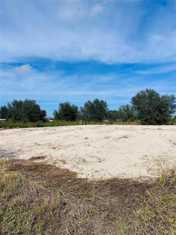 2610 58TH Street Lehigh Acres FL 33971