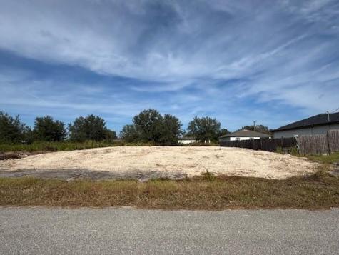 2610 58TH Street Lehigh Acres FL 33971