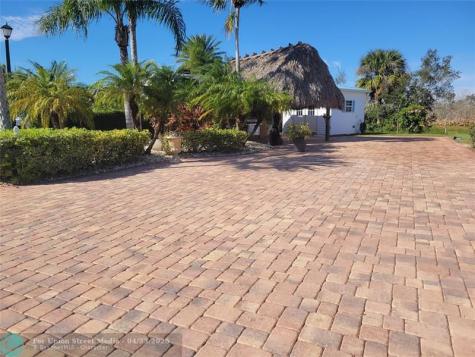 605 SW 40th Cove Okeechobee FL 34974
