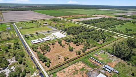 xx Bedu Court Loxahatchee FL 33470