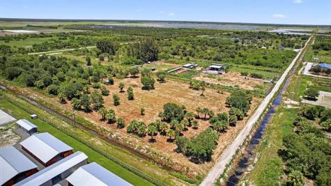 xx Bedu Court Loxahatchee FL 33470