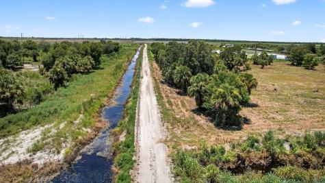 xx Bedu Court Loxahatchee FL 33470