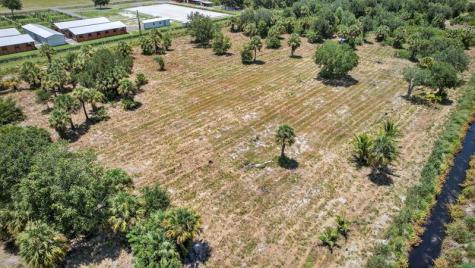 xx Bedu Court Loxahatchee FL 33470