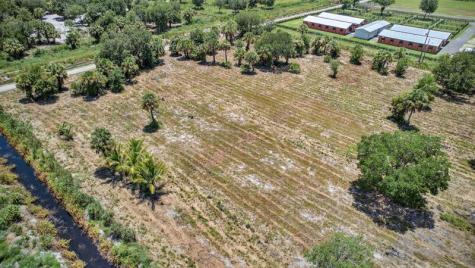xx Bedu Court Loxahatchee FL 33470